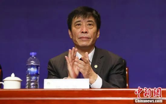 他开始研究巴西柔术以及MMA在影视作品中的应用，“我一直在动作片里寻找一些世界流行的方向，作为武术家也好，拍电影也好，我都不断在想，究竟现在外面的世界是什么样的？