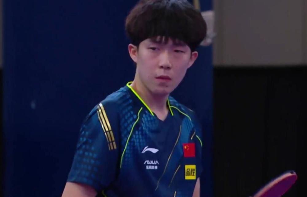 《千与千寻》曝中国风海报 最美不过宫崎骏的夏天 2019-06-07 将于6月21日夏至全国上映的宫崎骏经典之作《千与千寻》，正式开启全国56城点映。